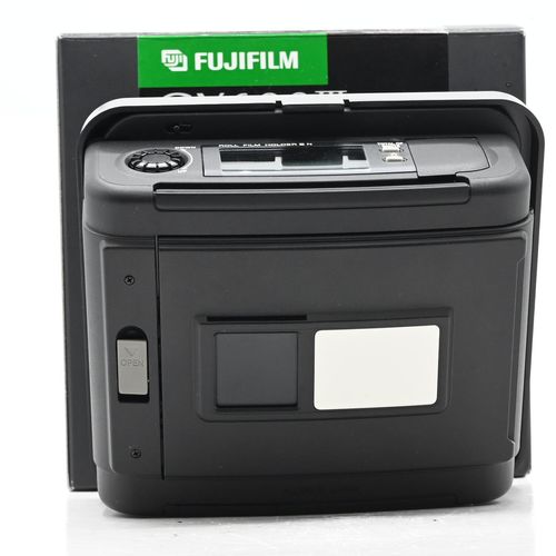 thumbnail-0 for Fuji GX680 120 III N Roll Film Holder