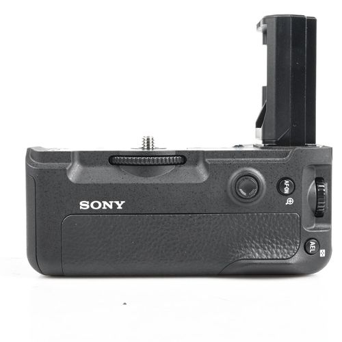 thumbnail-0 for Sony VG-C3EM Vertical Battery Grip for a9, a7RIII, a7III