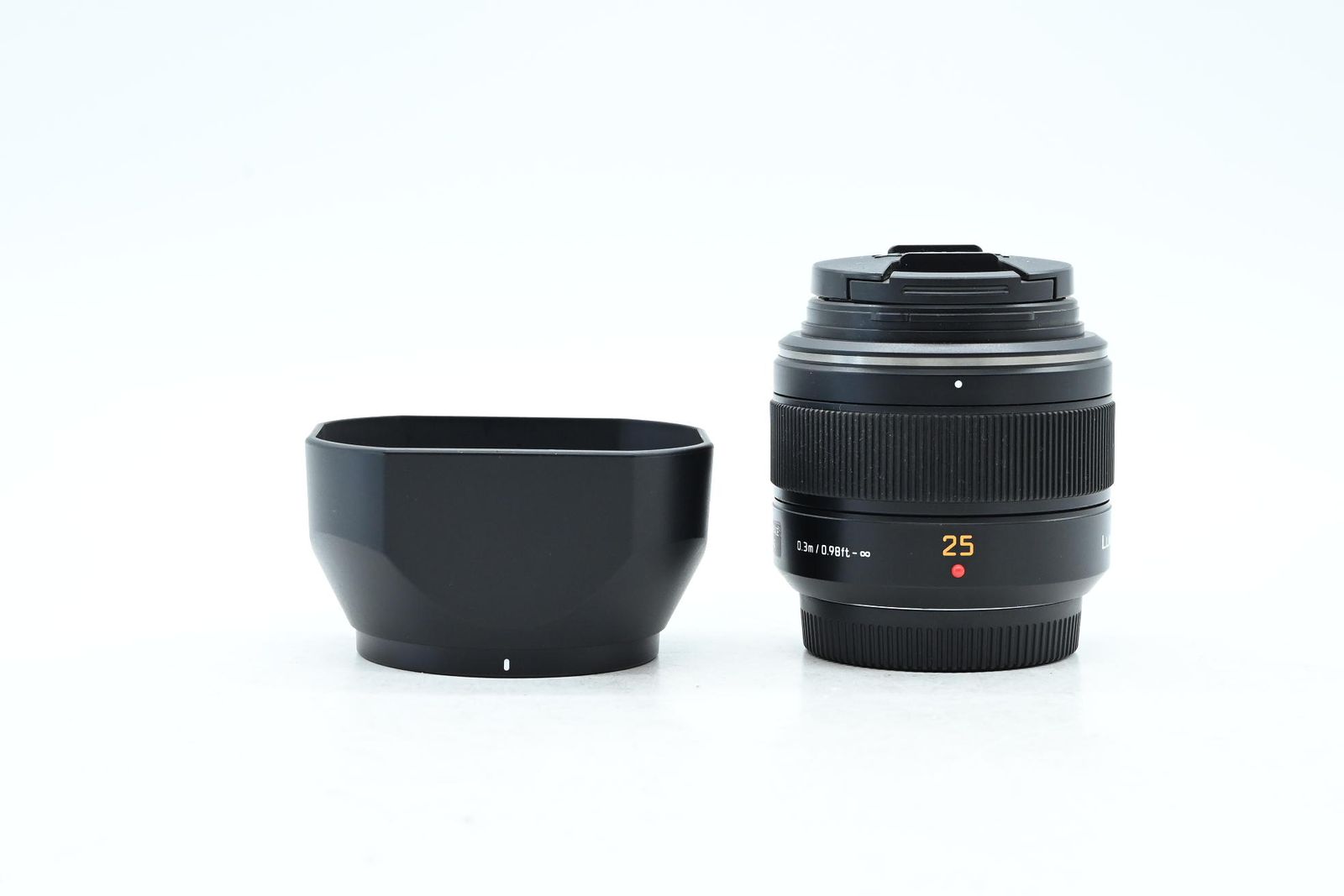 Panasonic Leica DG 25mm f1.4 Summilux ASPH Lens MFT  H-X025