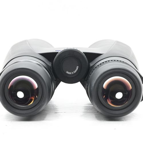 thumbnail-3 for Zeiss 525632 10x56 Conquest HD Binoculars