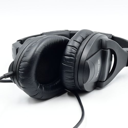 thumbnail-1 for Sennheiser HD 280 Pro Circumaural Closed-Back Monitor Headphones