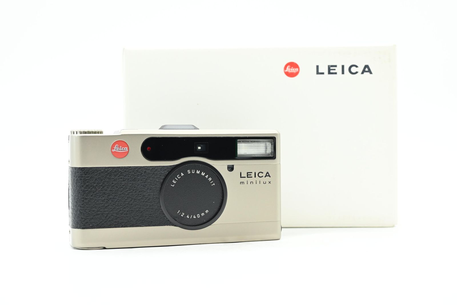 Leica Minilux Film Camera w/40mm f2.4 Summarit Lens