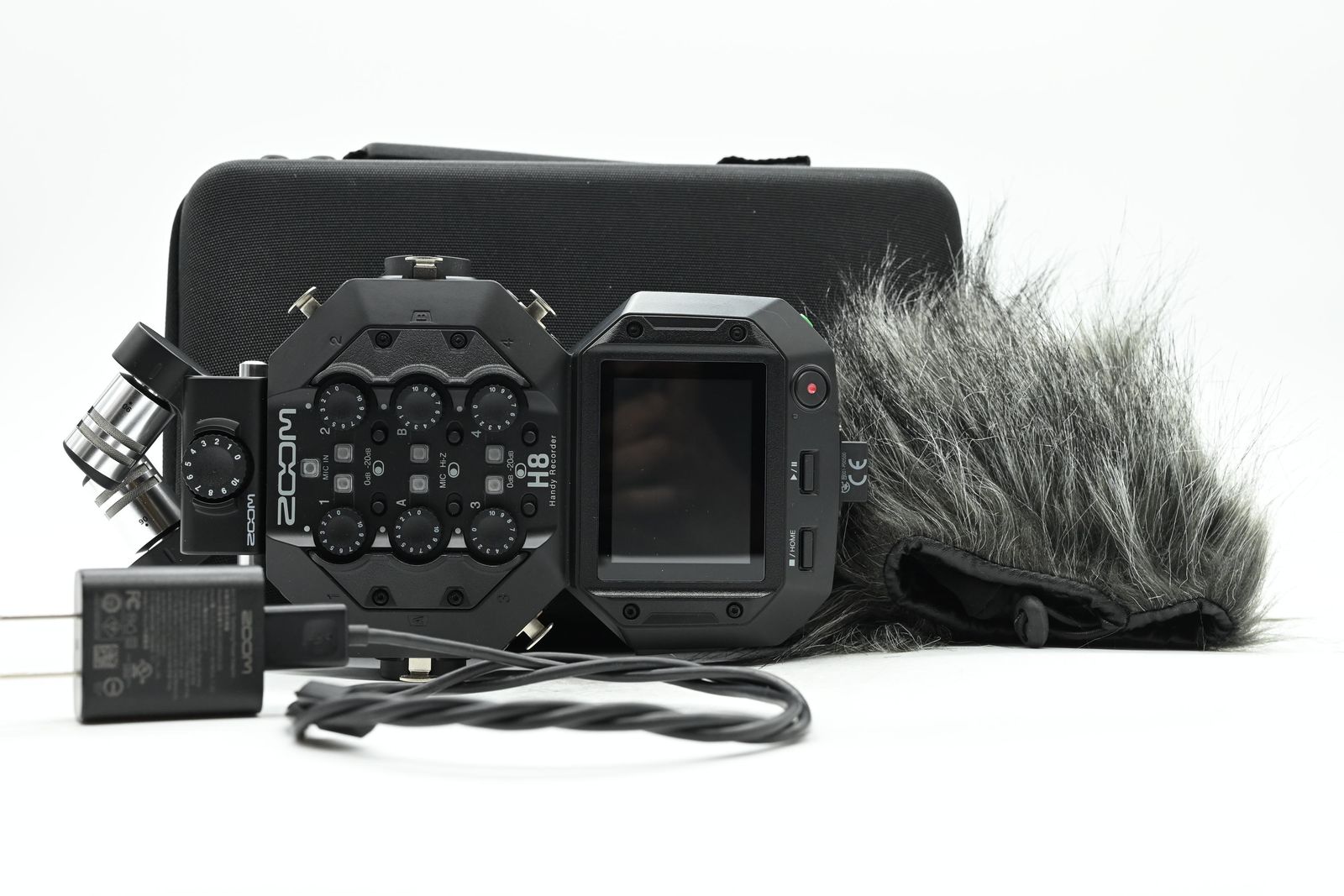 Zoom H8 8-Input / 12-Track Portable Handy Recorder