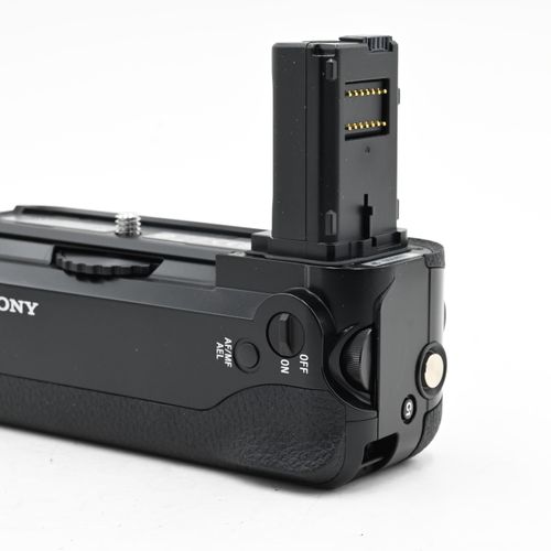 thumbnail-4 for Sony VG-C1EM Vertical Battery Grip for Alpha a7, a7R, a7S