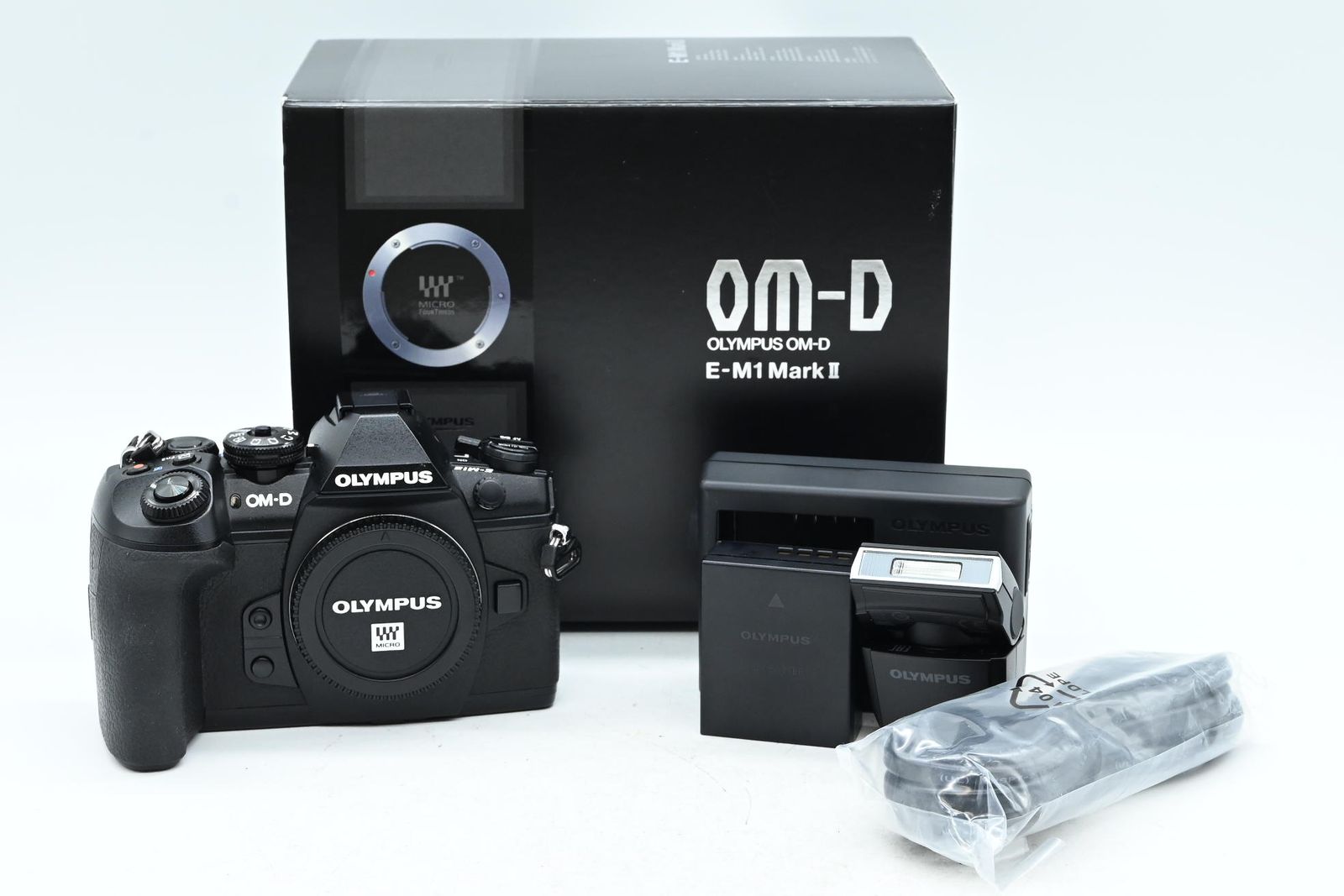 Olympus OM-D E-M1 Mark II 20.4MP Mirrorless Digital Body w/FL-LM3 Flash MFT