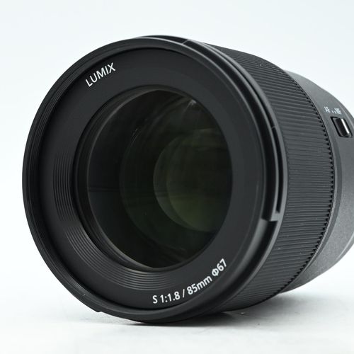 thumbnail-4 for Panasonic Lumix S 85mm f1.8 L-Mount Full-Frame Lens S-S85 S Series Camera