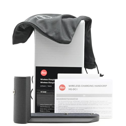thumbnail-0 for Leica 19530 Wireless Charging Handgrip for Q3 HG-DC1