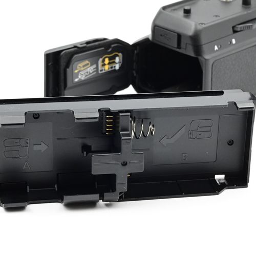 thumbnail-6 for Nikon MB-N11 Power Battery Pack with Vertical Grip Z6II Z7II