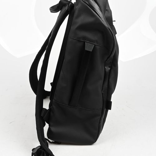 thumbnail-3 for Wandrd Duo Daypack 20L Black Backpack