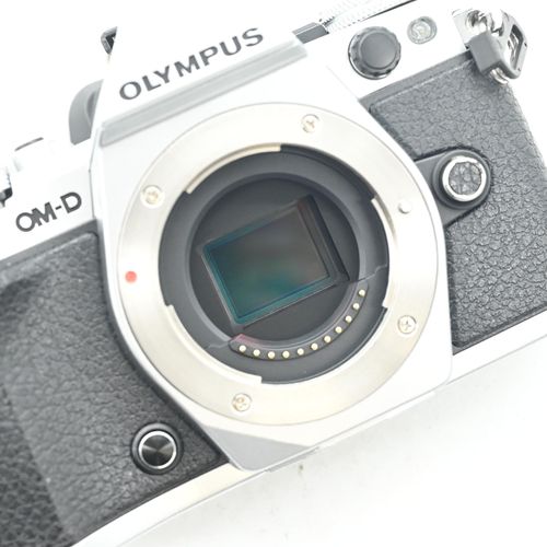 thumbnail-7 for Olympus OM-D E-M5 Mark II 16MP Mirrorless Digital Camera Body MFT