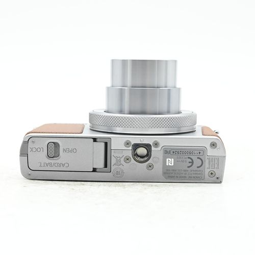 thumbnail-6 for Canon PowerShot G9 X Mark II 20.1MP Digital Camera w/3x Zoom