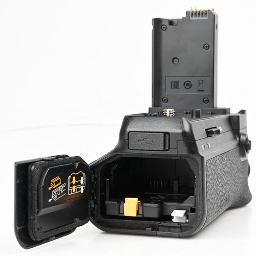thumbnail-6 for Nikon MB-N11 Power Battery Pack with Vertical Grip Z6II Z7II