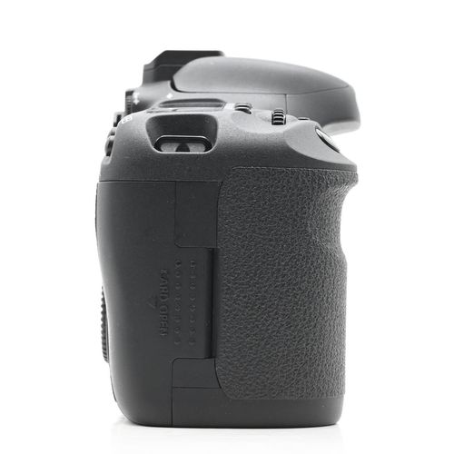 thumbnail-4 for Canon EOS 7D 18MP Digital SLR Camera Body