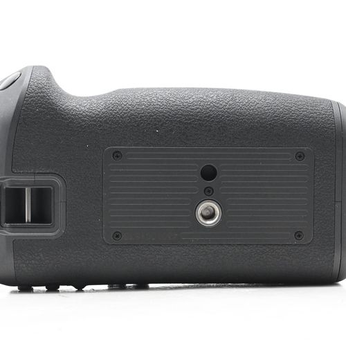 thumbnail-5 for Canon BG-R10 Battery Grip for EOS R5, R6 Mirrorless Camera