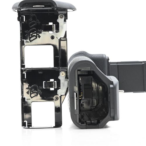 thumbnail-6 for Canon BG-R10 Battery Grip for EOS R5, R6 Mirrorless Camera