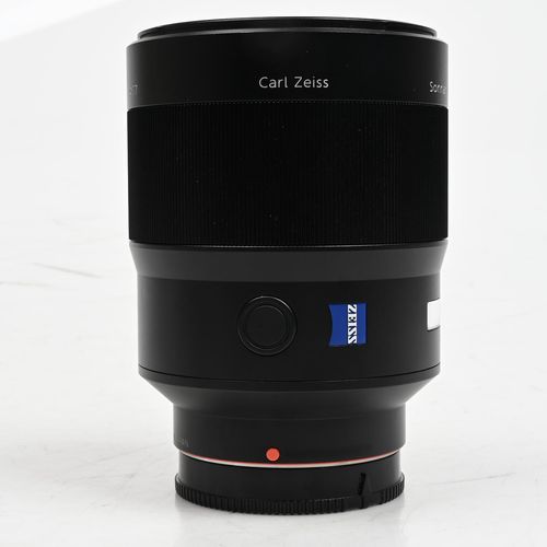 thumbnail-3 for Sony ZA 135mm f1.8 Zeiss Sonnar T * Lens SAL135F18Z