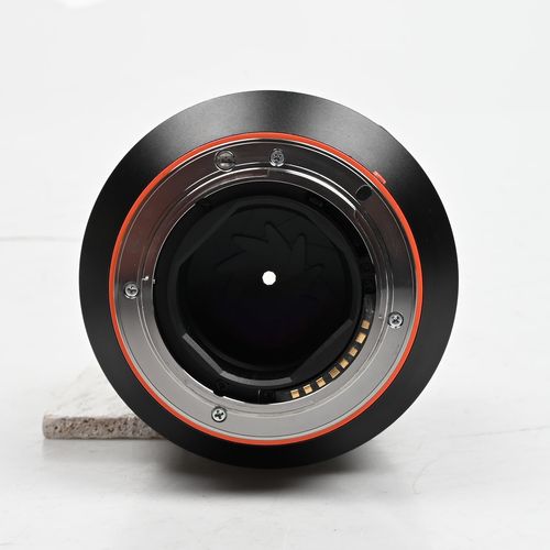 thumbnail-5 for Sony ZA 135mm f1.8 Zeiss Sonnar T * Lens SAL135F18Z