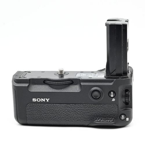 thumbnail-2 for Sony VG-C3EM Vertical Battery Grip for a9, a7RIII, a7III