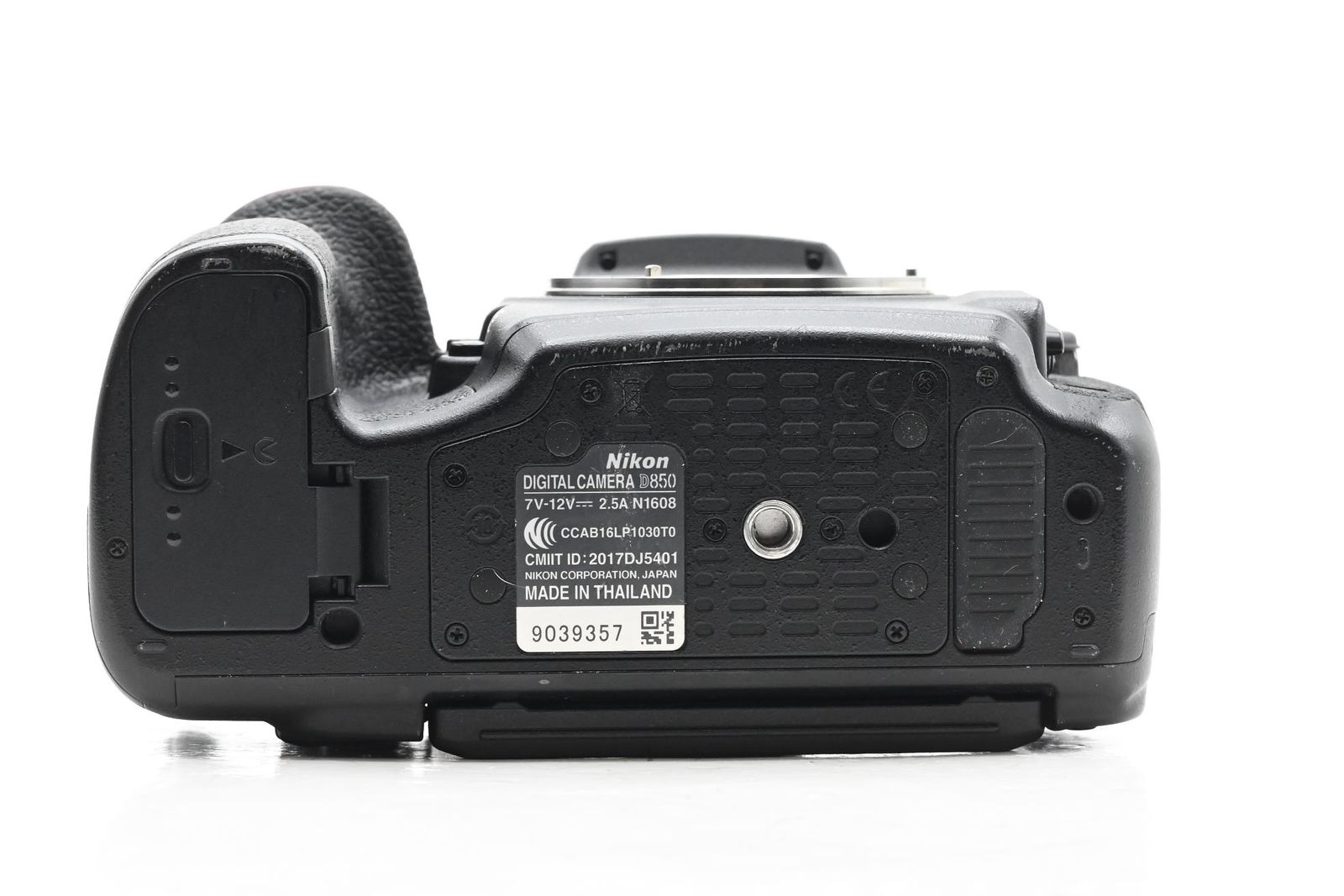 thumbnail-10 for Nikon D850 45.7MP Digital SLR Camera *Asian Market, No English Menu