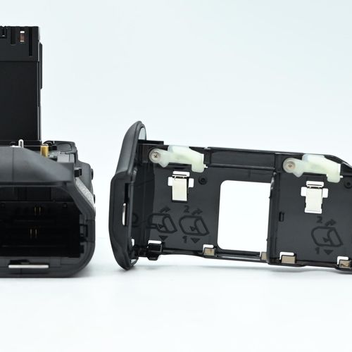 thumbnail-6 for Canon BG-E22 Battery Grip for EOS R Mirrorless Camera