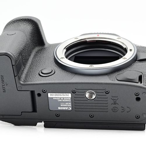 thumbnail-7 for Canon EOS R5 45MP Mirrorless Digital Camera Body