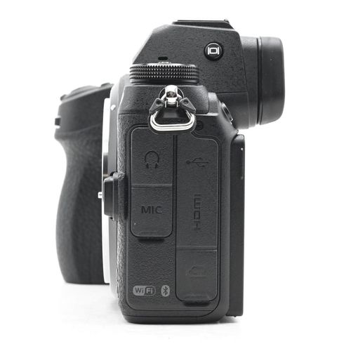 thumbnail-8 for Nikon Z 7II Mirrorless Digital Camera 45.7MP Z7II Z7 II Body