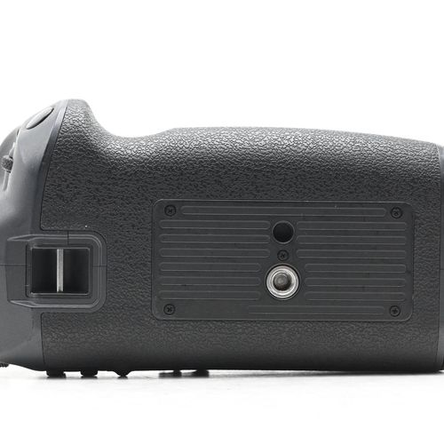 thumbnail-12 for Canon BG-R10 Battery Grip for EOS R5, R6 Mirrorless Camera