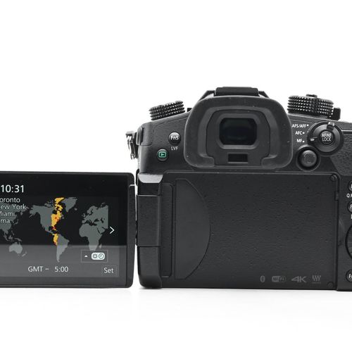 thumbnail-5 for Panasonic Lumix DC-GH5 20.3MP Mirrorless MFT Digital Camera