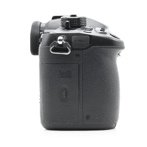 thumbnail-4 for Panasonic Lumix DC-GH5 20.3MP Mirrorless MFT Digital Camera