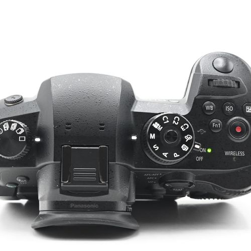 thumbnail-8 for Panasonic Lumix DC-GH5 20.3MP Mirrorless MFT Digital Camera