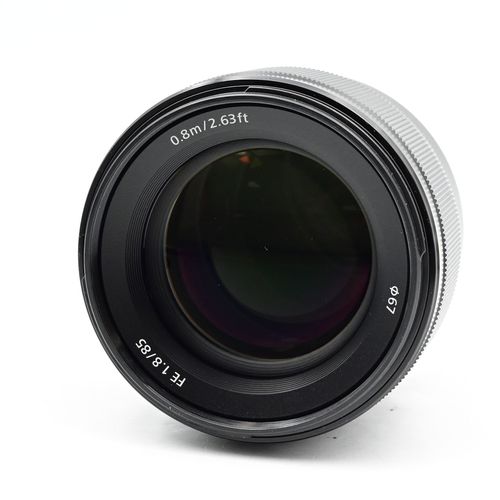 thumbnail-5 for Sony FE 85mm f1.8 Lens E-Mount SEL85F18
