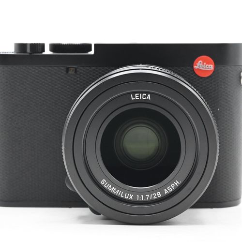 thumbnail-2 for Leica Q3 60MP Digital Camera 28mm f1.7 Summilux ASPH Lens w/Leica Warranty!
