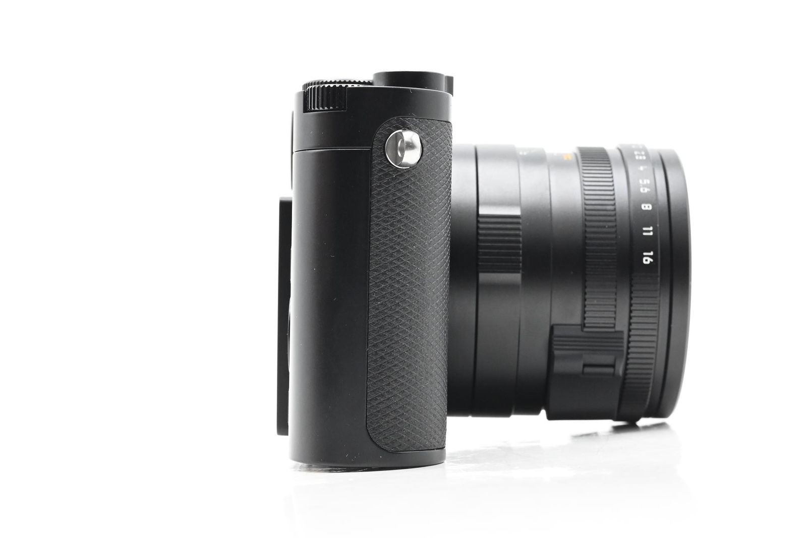 thumbnail-3 for Leica Q3 60MP Digital Camera 28mm f1.7 Summilux ASPH Lens w/Leica Warranty!