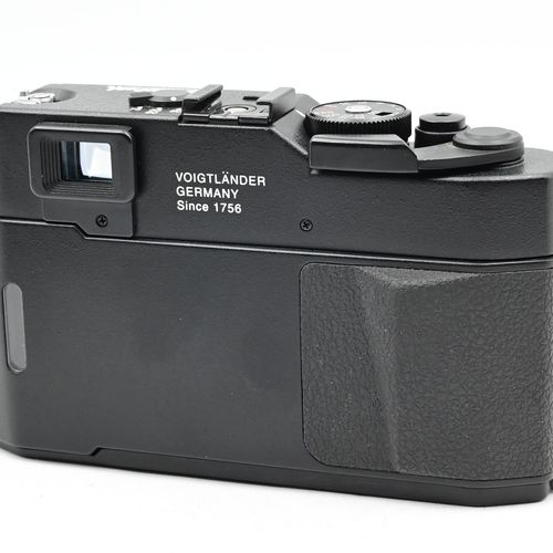 thumbnail-2 for Voigtlander Bessa R2 Rangefinder Film Camera (Leica M Mount)
