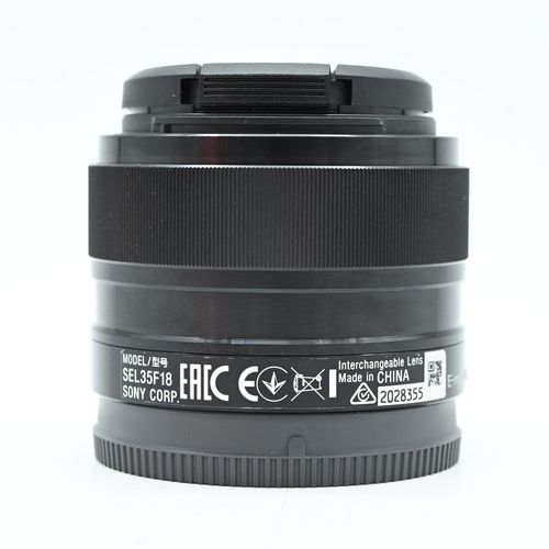 thumbnail-3 for Sony E 35mm f1.8 OSS Lens SEL35F18