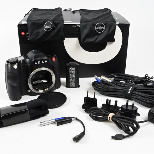 thumbnail-0 for Leica 10827 Type 6847 S3 64MP Medium Format DSLR Camera Body