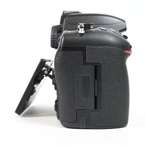 thumbnail-4 for Nikon D750 24.3MP FX Digital Camera Body