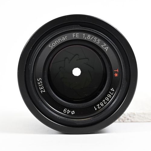thumbnail-4 for Sony Zeiss 55mm f1.8 Sonnar T* FE ZA Lens E-Mount SEL55F18Z