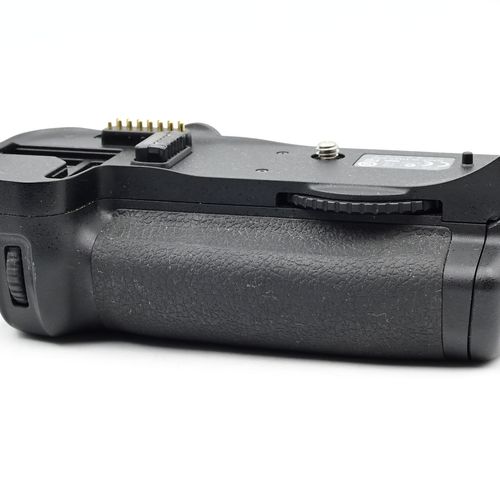 thumbnail-0 for Genuine OEM Nikon MB-D10 Multi Power Battery Grip