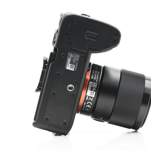 thumbnail-10 for Sony Alpha a7 IV Mirrorless 33MP Digital Camera Kit w/ 35mm f1.8 Lens