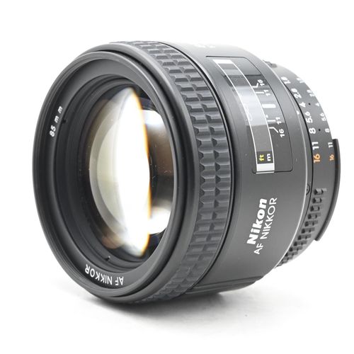 thumbnail-1 for Nikon Nikkor AF 85mm f1.8 D Lens
