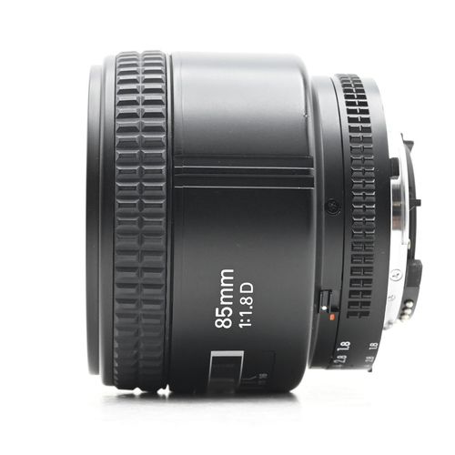 thumbnail-5 for Nikon Nikkor AF 85mm f1.8 D Lens