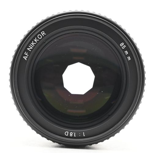 thumbnail-6 for Nikon Nikkor AF 85mm f1.8 D Lens