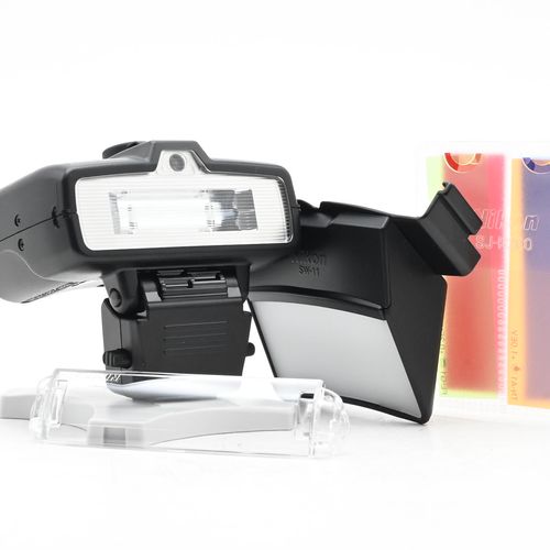 thumbnail-0 for Nikon SB-R200 i-TTL Wireless Remote Speedlight Flash Head