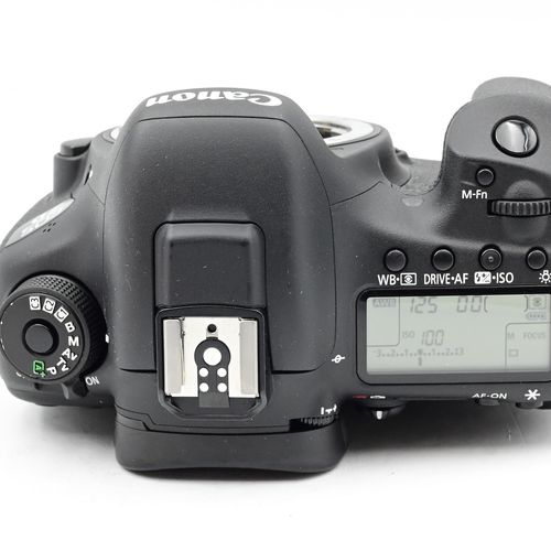 thumbnail-5 for Canon EOS 7D Mark II 20.2MP Digital Camera Body