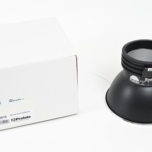 thumbnail-0 for Profoto 100610 Zoom Reflector (45-105 degrees)