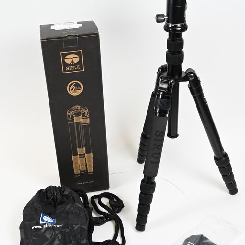 thumbnail-0 for Sirui A1005 Aluminum Tripod with Y-10 Ball Head A-1005