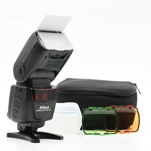 thumbnail-0 for Nikon SB-700 Speedlight Shoe Mount Flash SB700