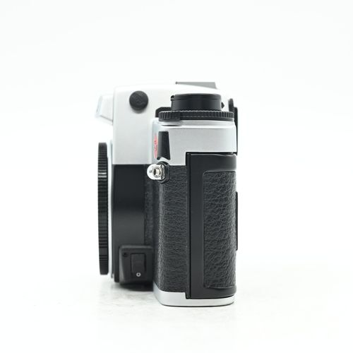 thumbnail-2 for Leica R6.2 Chrome SLR Camera Body