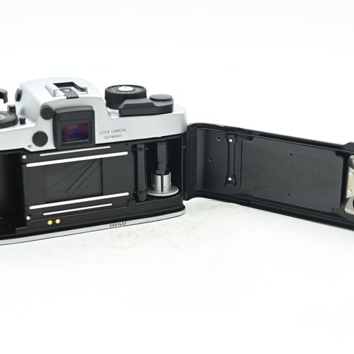 thumbnail-5 for Leica R6.2 Chrome SLR Camera Body